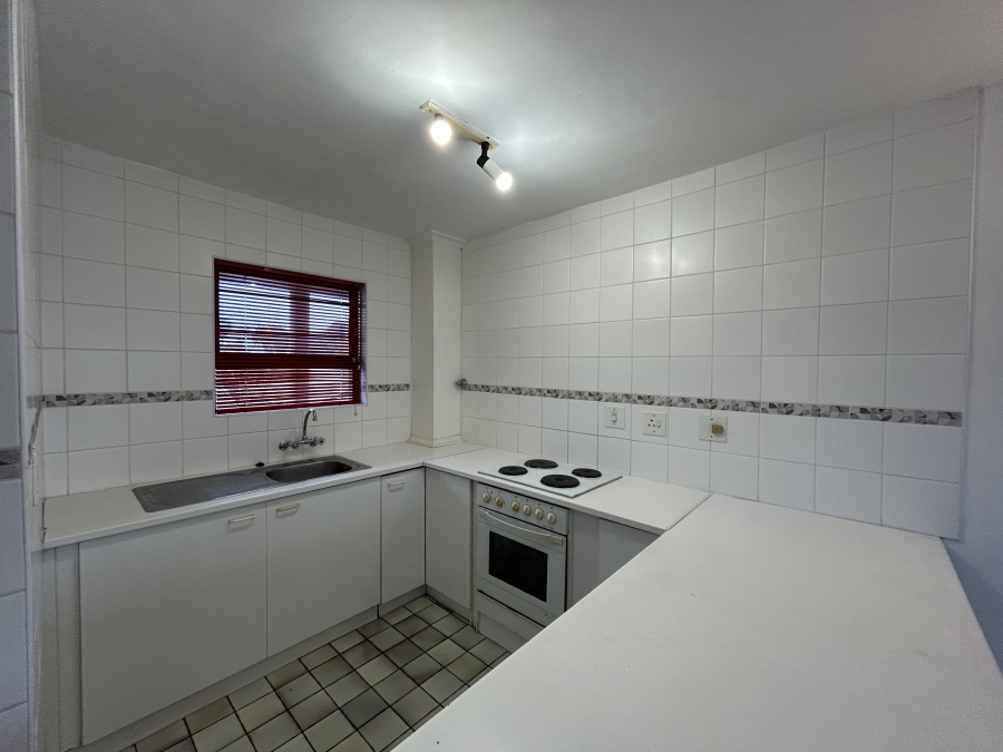 1 Bedroom Property for Sale in Table View Western Cape